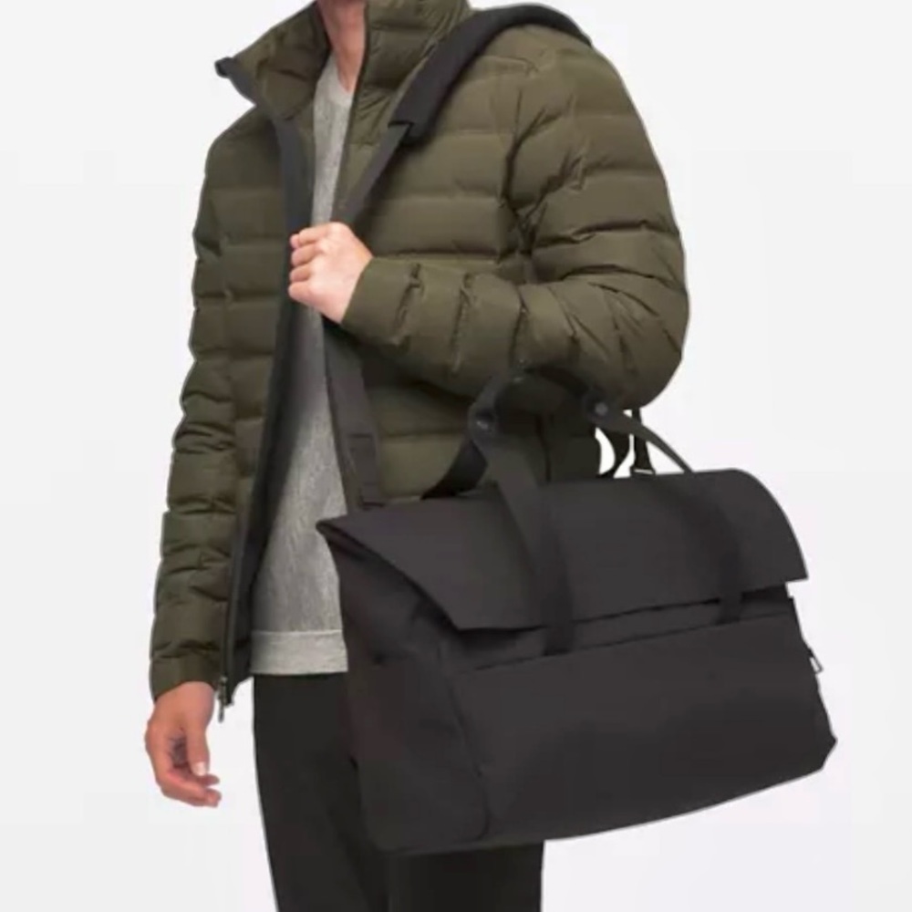 Lululemon Early Embark Duffle Bag - Picture 14 of 14
